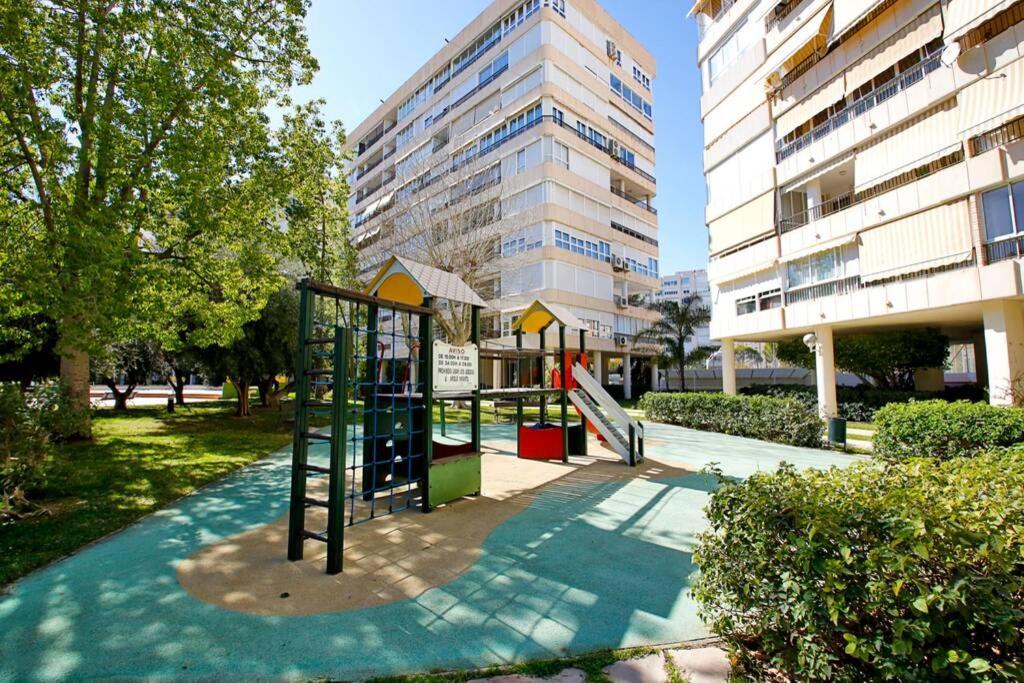 Garden Apartment With Pool And Ac Alicante Eksteriør billede